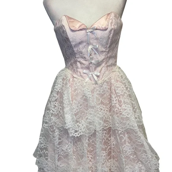 Vintage Flirtations Alfred Angelo Pink Cream Lace Strapless Dress Gloves - Picture 2 of 10